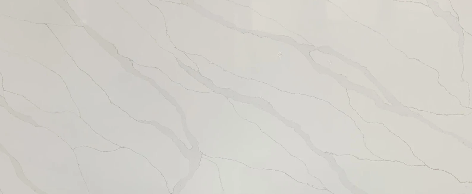 Calacatta Calore Q2004 quartz surface