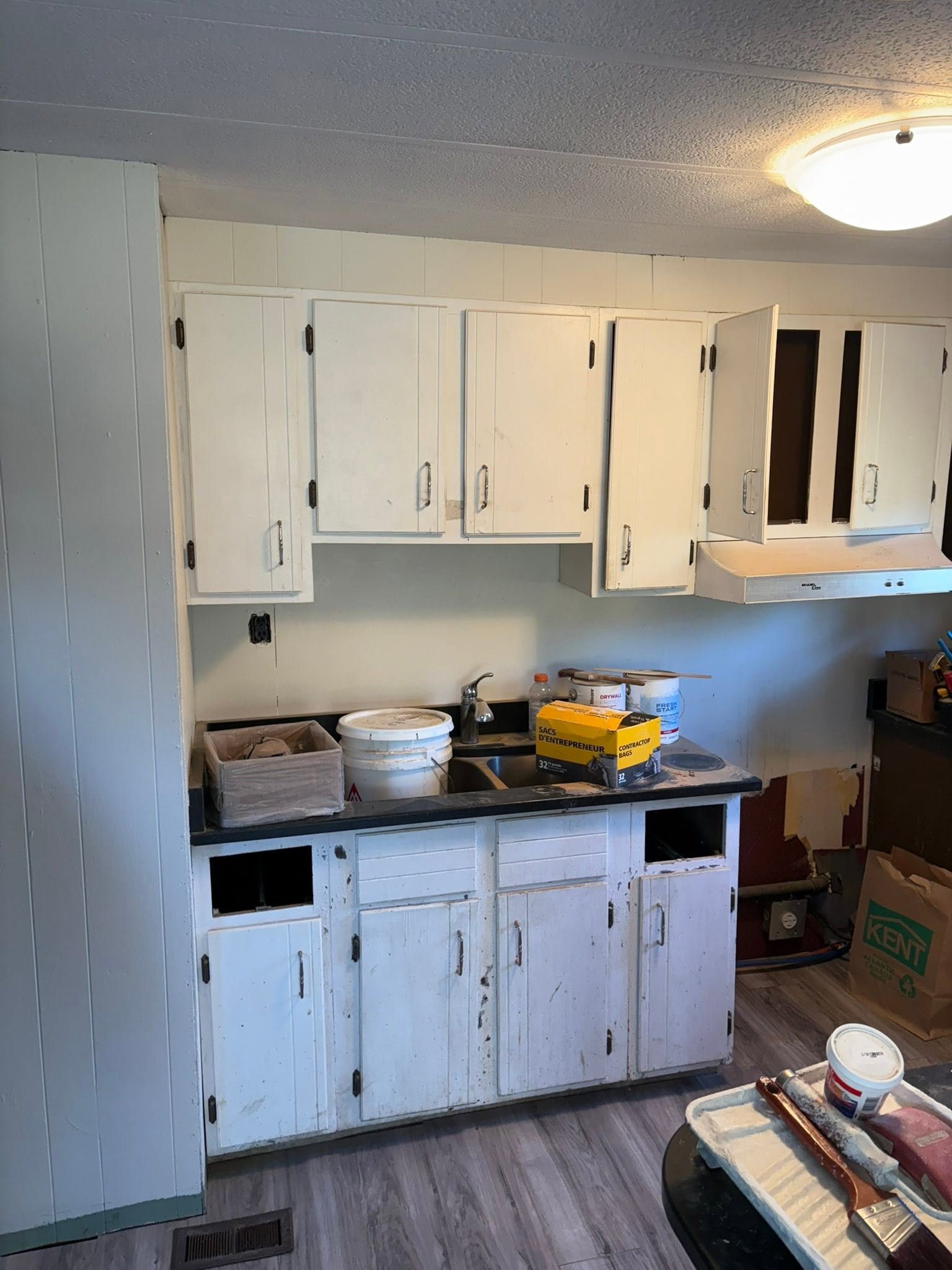 Original kitchen before renovation.